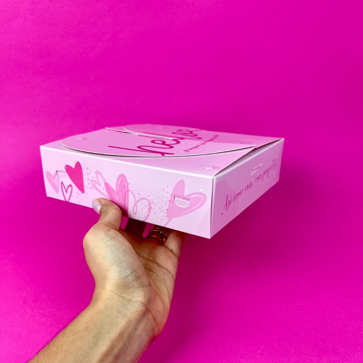 Hello! Gift Heart Box 25 Pack